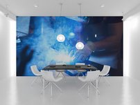 fototapeta zvarac v ochrannej maske interier 2